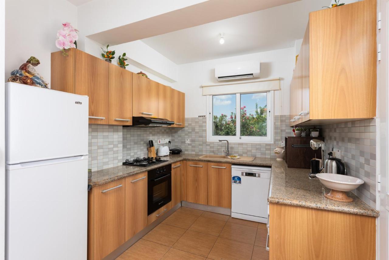 Villa Kalliopi Paralimni Exterior photo